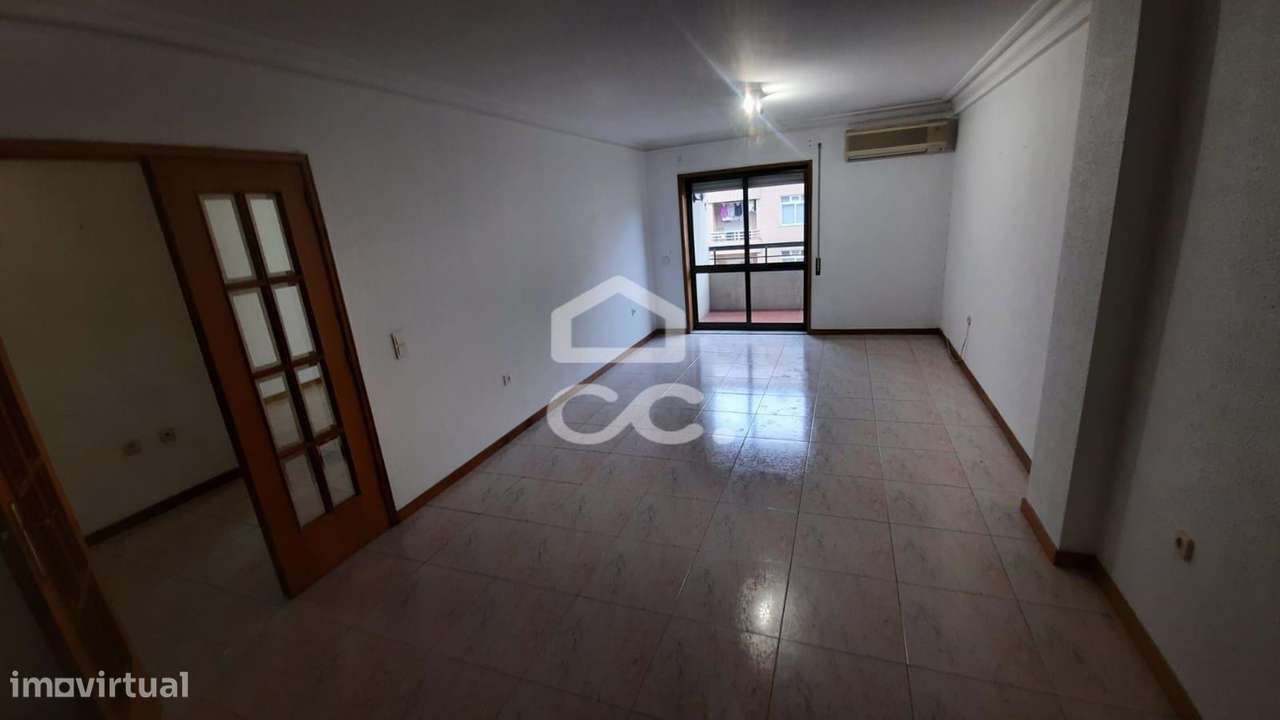 Apartamento T3+1 situado na zona da Levada, em Rio Tinto, Gondomar-5