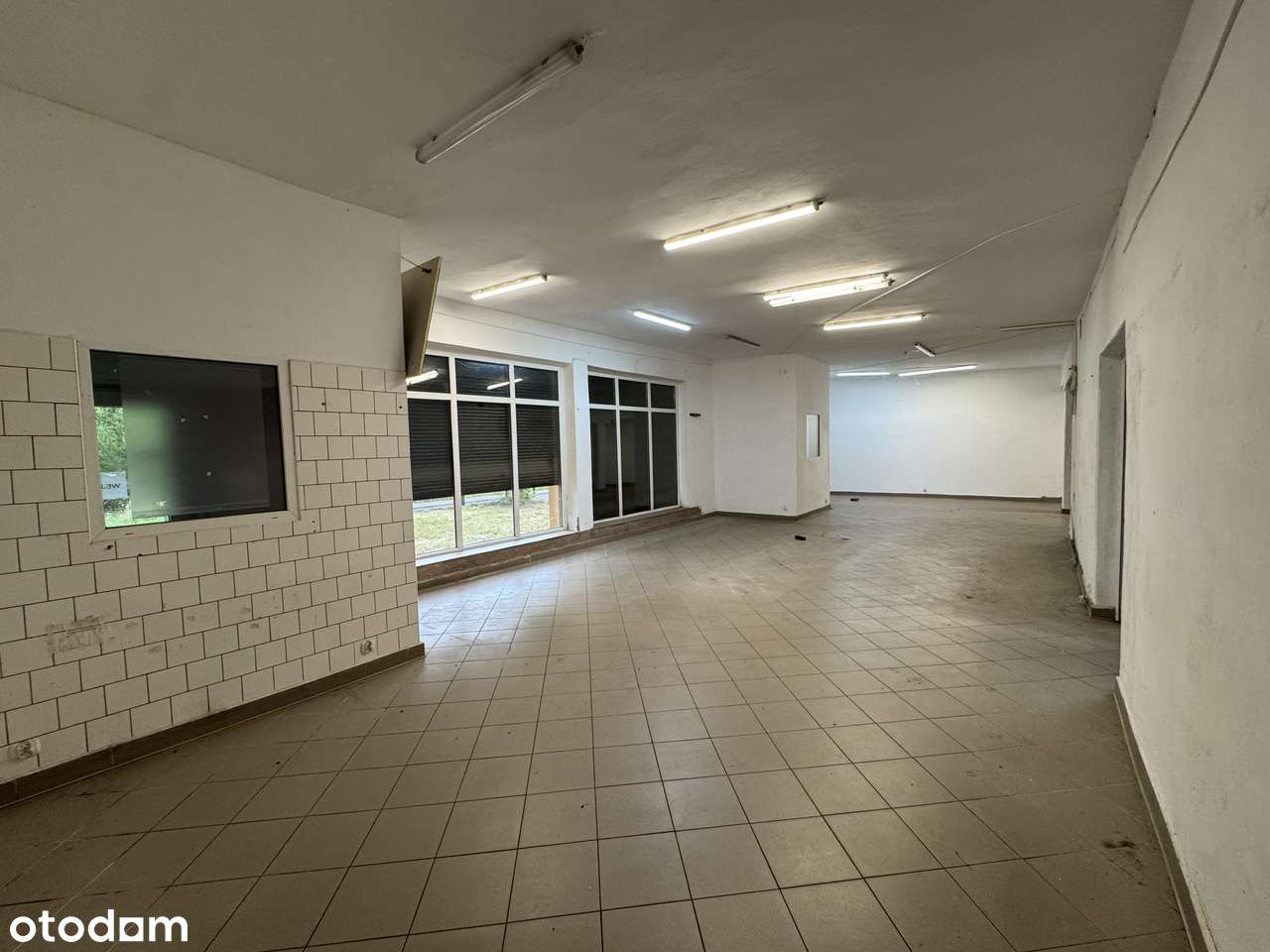 Budynek do prowadzenia działaności gospodarczej z potencjałem na dom - Pełny obrazek: 5/19