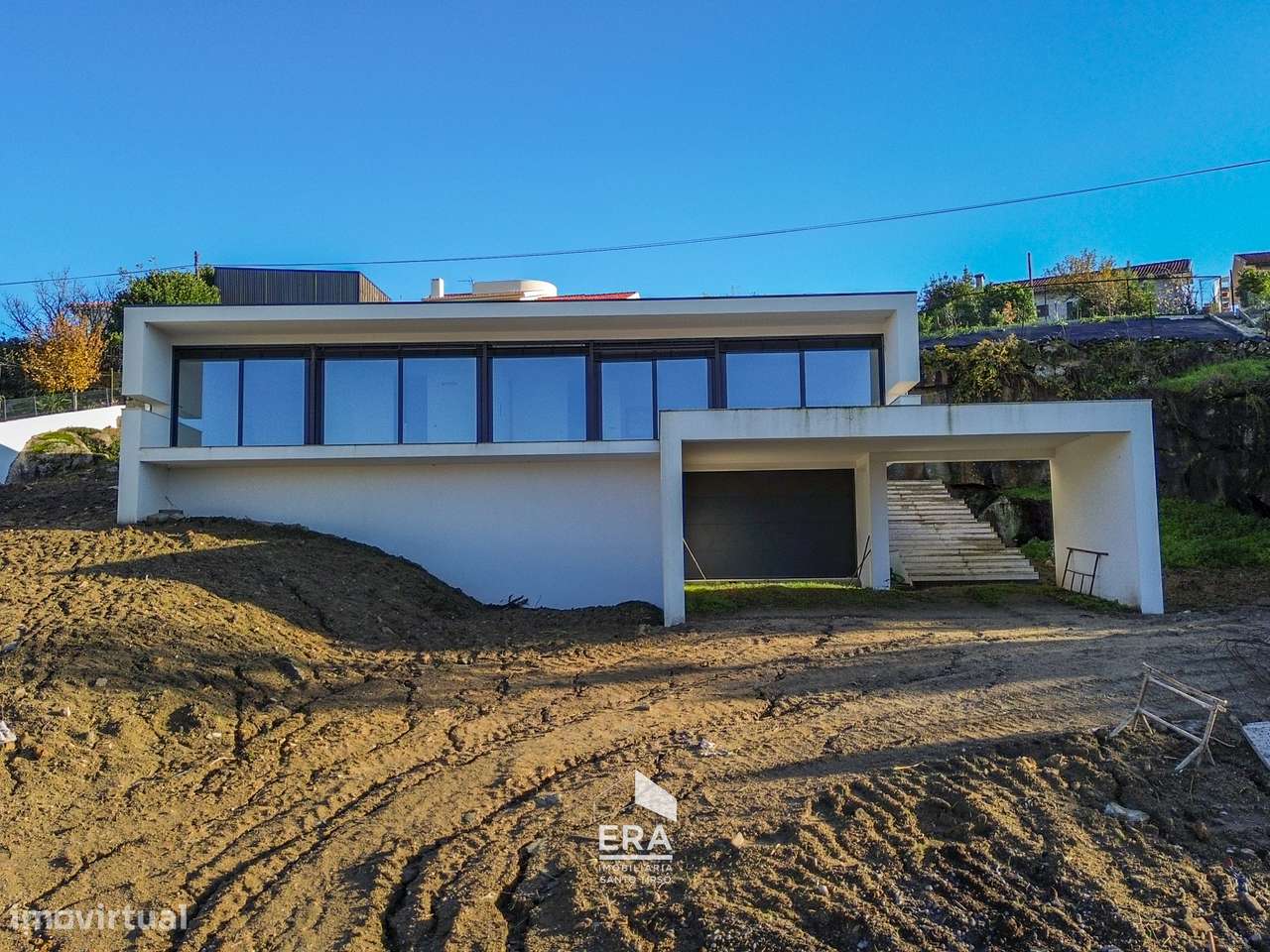 Moradia V3 com piscina em Roriz, Santo Tirso-40