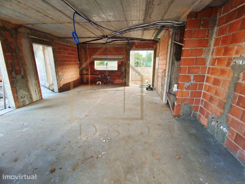 Sofisticada Moradia Térrea T3 +1 com Piscina. Fernão Ferro-27