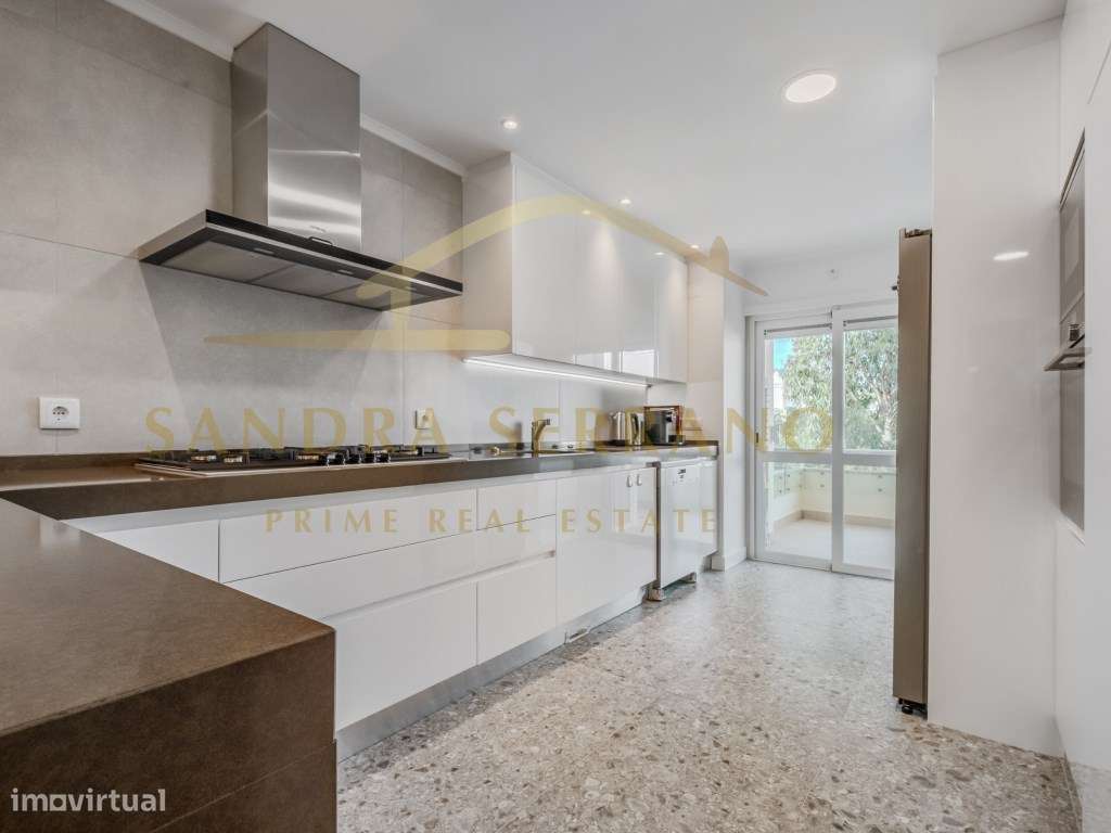 Duplex T6 com 400m2 de área na Quinta da Beloura, box independente-27