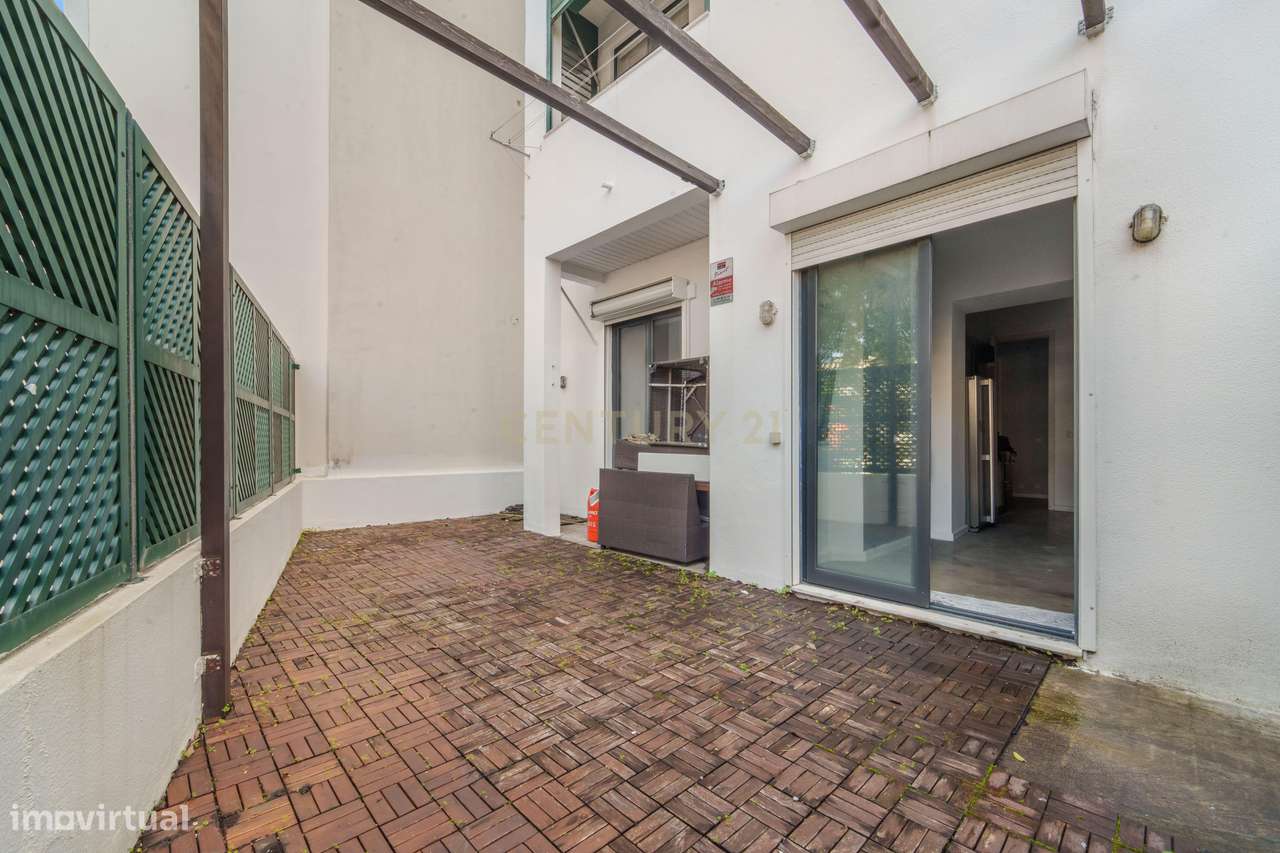 Apartamento T4 | Terraço | Av. Novas-22