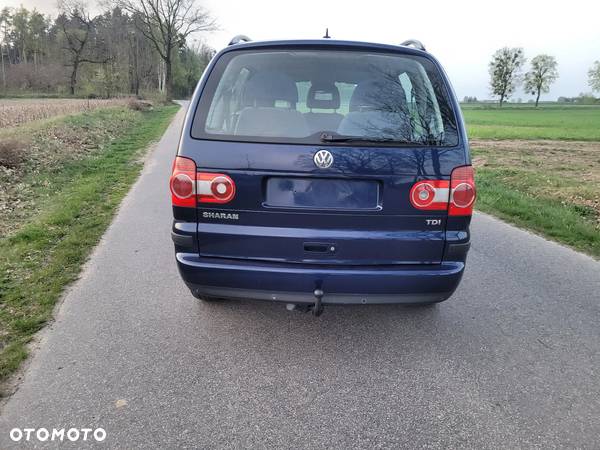 Volkswagen Sharan 1.9 TDI Comfortline - 17