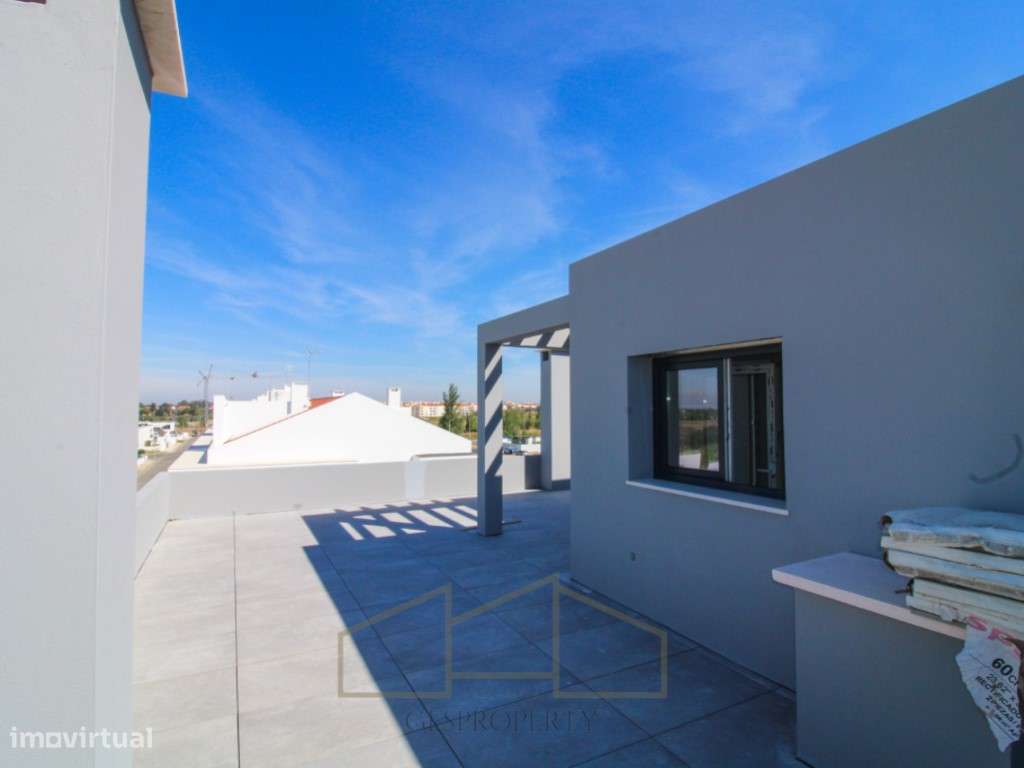 Apartamento T3 Duplex em Pinhal Novo-26