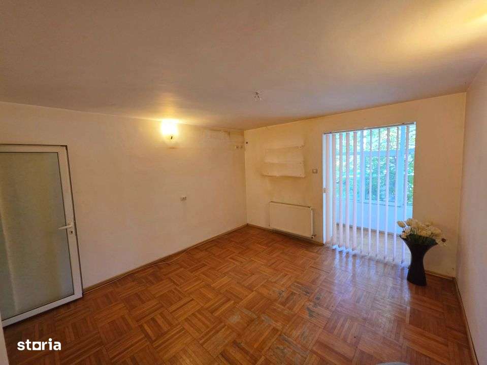 Apartament central str. Arcu etaj1-1