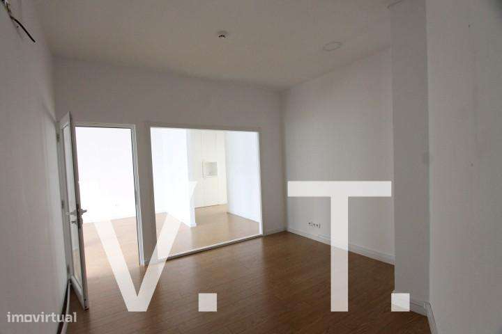 Loja Comercio e Serviços á Prª. Velasquez/ Av. F. Mag. - Grande imagem: 4/11