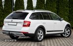 Skoda Octavia Combi 2.0 TDI 4x4 DSG Scout - 32