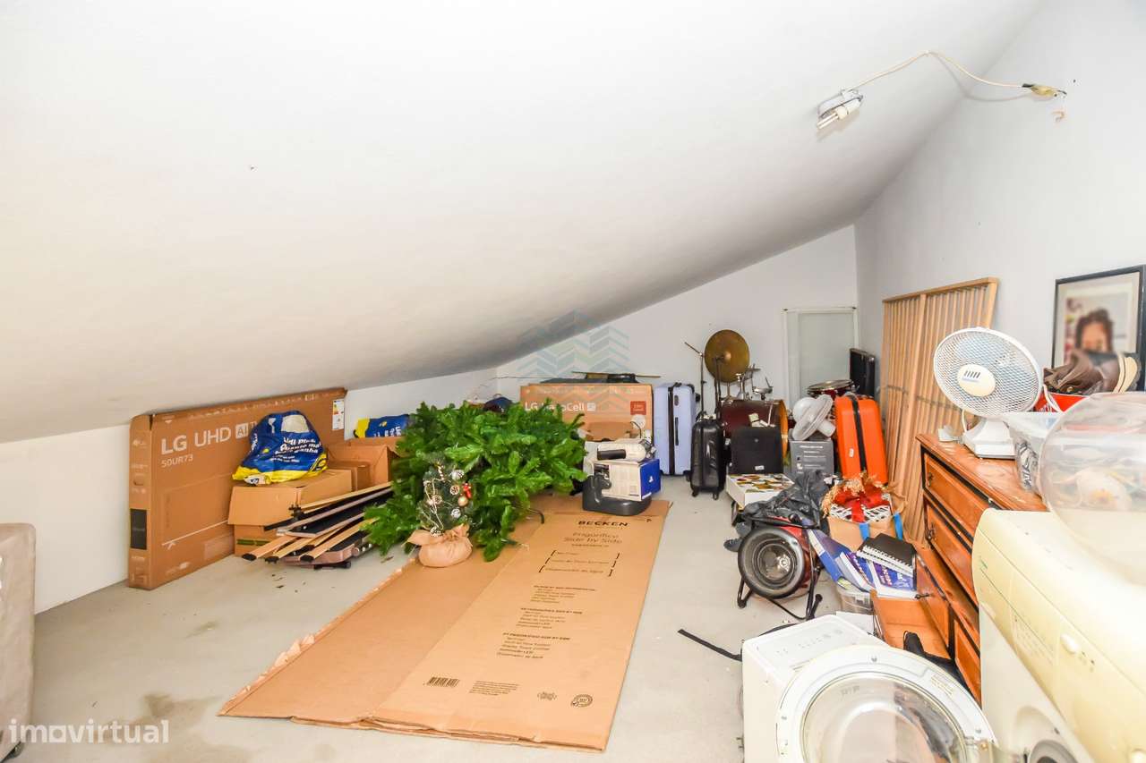 Apartamento T3 com Garagem e Arrecadação - Torres Novas-22