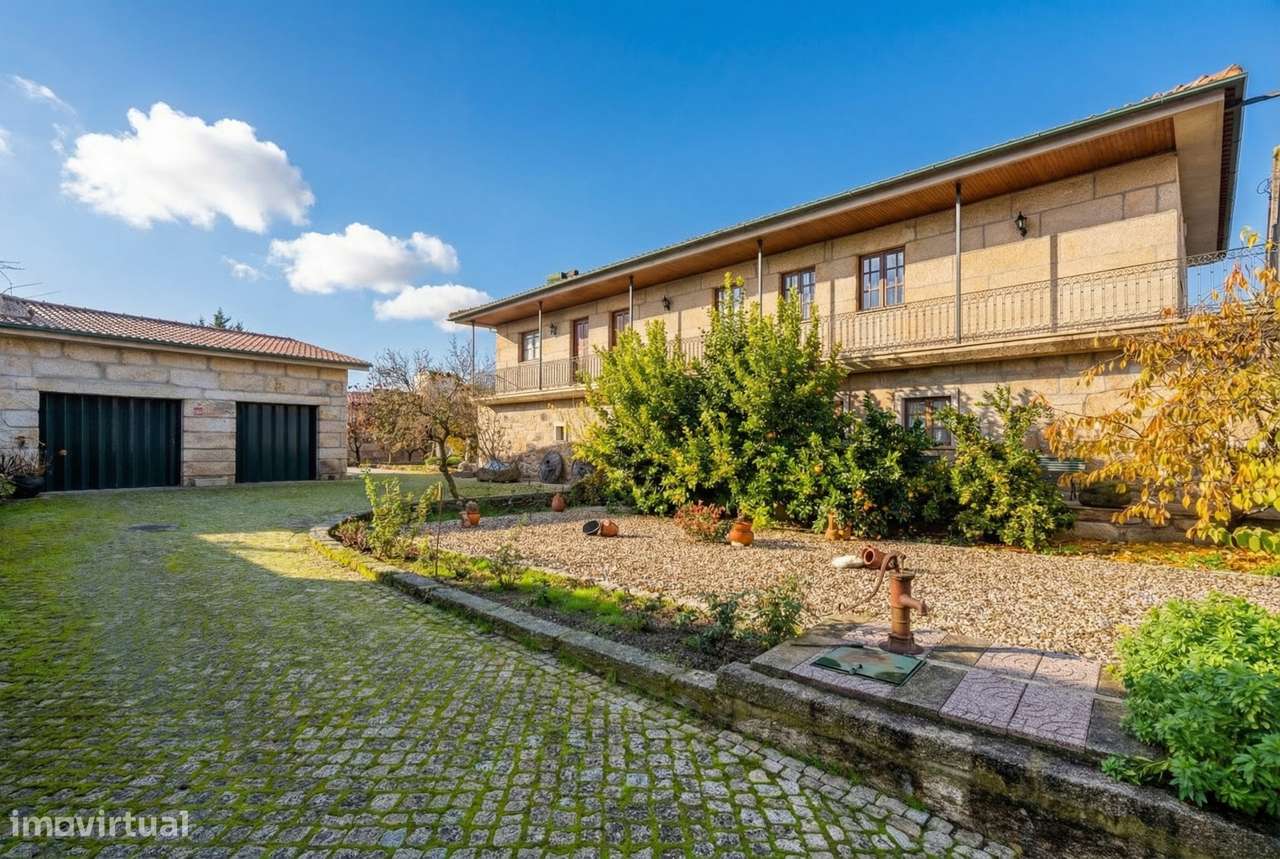 Moradia T5 em pedra em Vila Verde da Raia - Chaves-5