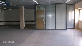 Escritório c/162 m2 no centro de Montemor-O-Velho, propostas até 05/03