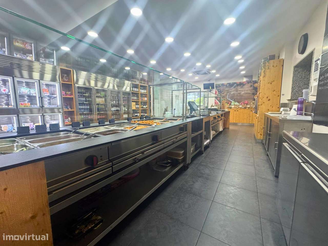 Duas lojas para venda em São Domingos - Grande imagem: 4/20