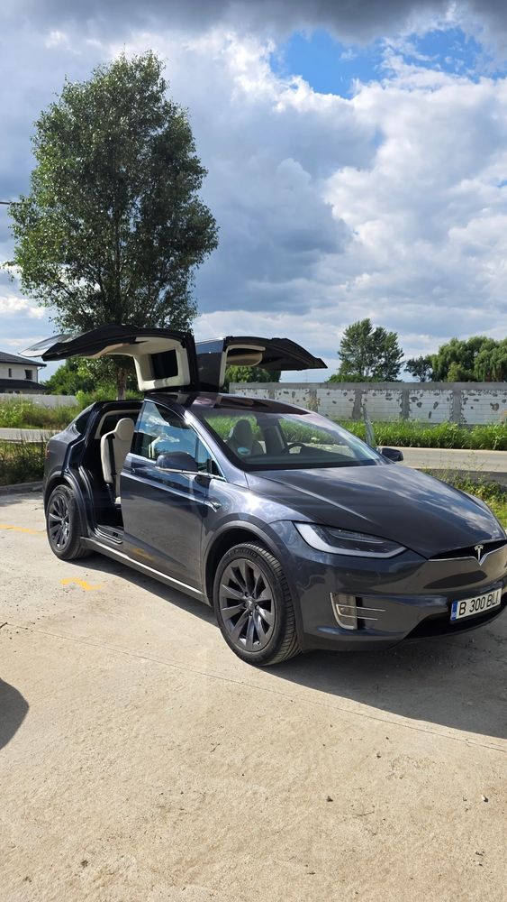 Tesla Model X 2018