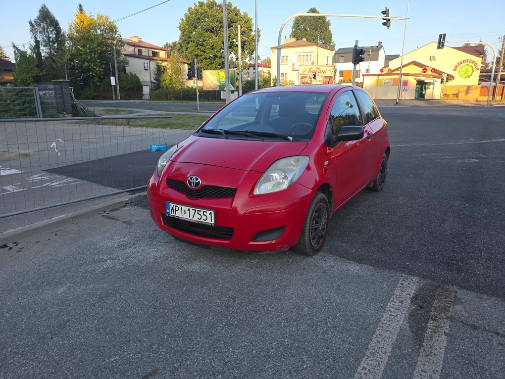 Toyota Yaris II (2005-2011) 1.0 Entry 2010