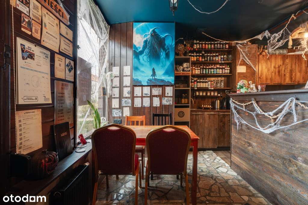 Dwupoziomowy lokal usługowy z witryną-15