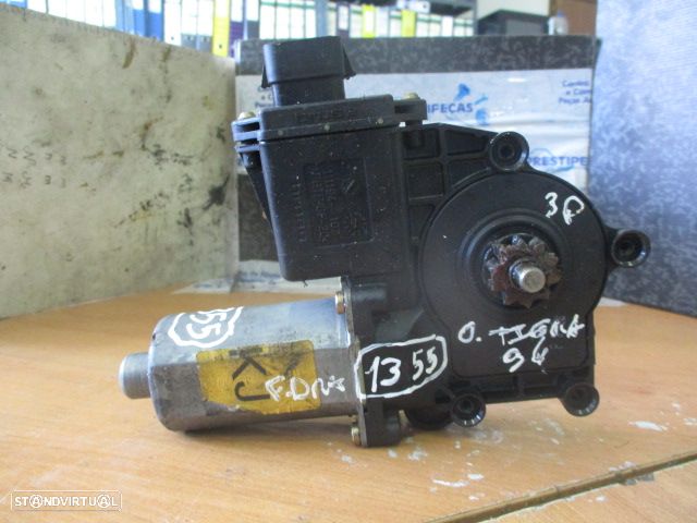 Peça - Motor Elevador Vidro 90534566 Opel Tigra 1996 Fd