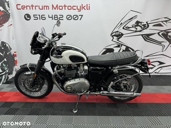 Triumph Bonneville - 4