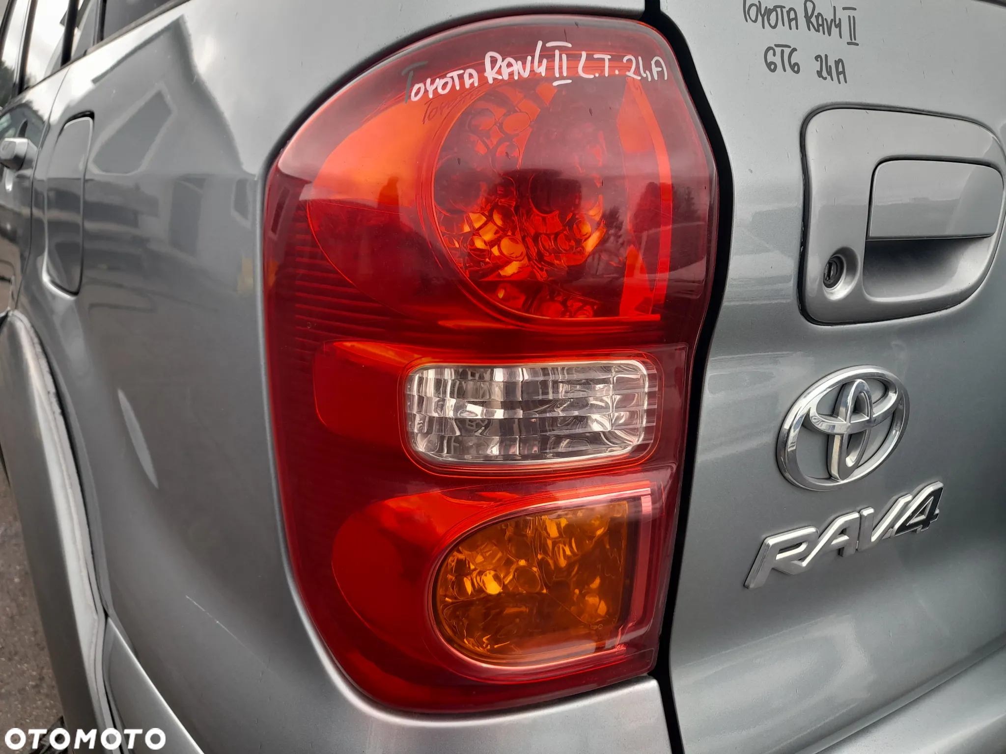 TOYOTA RAV4 II LIFT LAMPA LEWY TYŁ LEWA TYLNA - 4