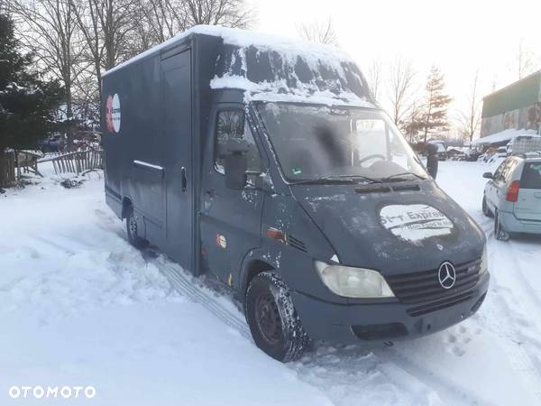 Mercedes-Benz Sprinter - 1