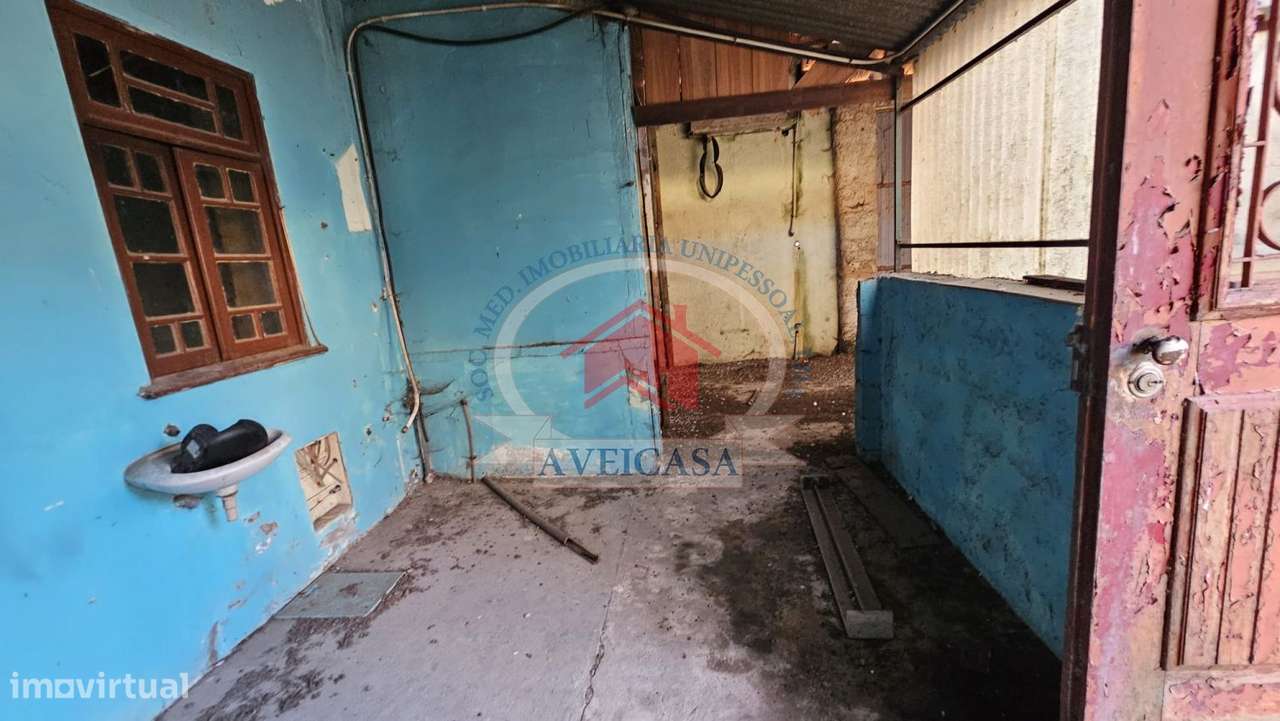 Moradia antiga para recuperar e expandir-11