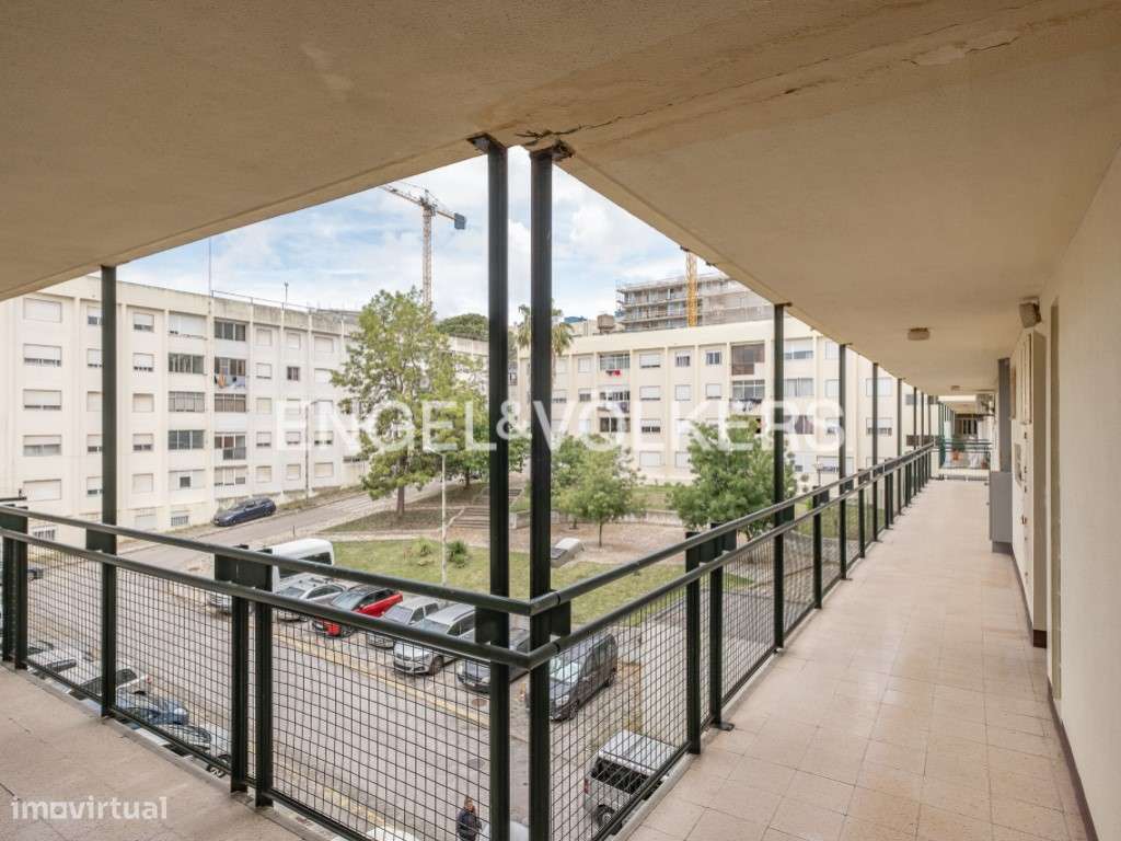 Apartamento T3 no Monte da Caparica-22