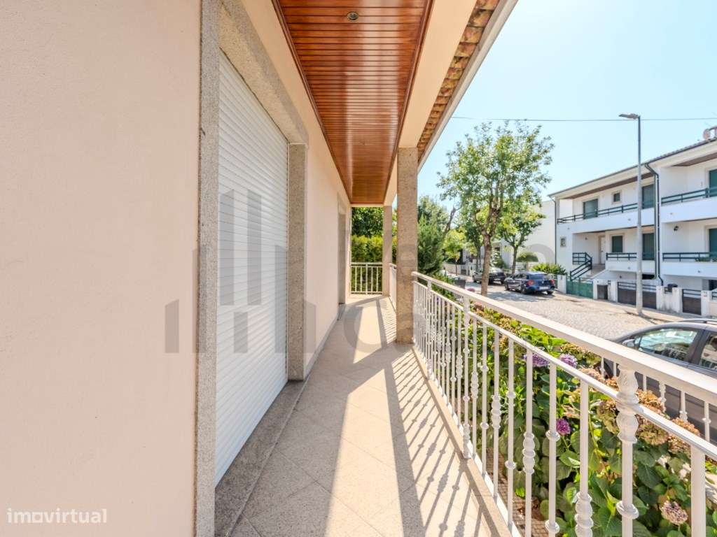 Vende-se Moradia Individual - Braga - Frossos-41