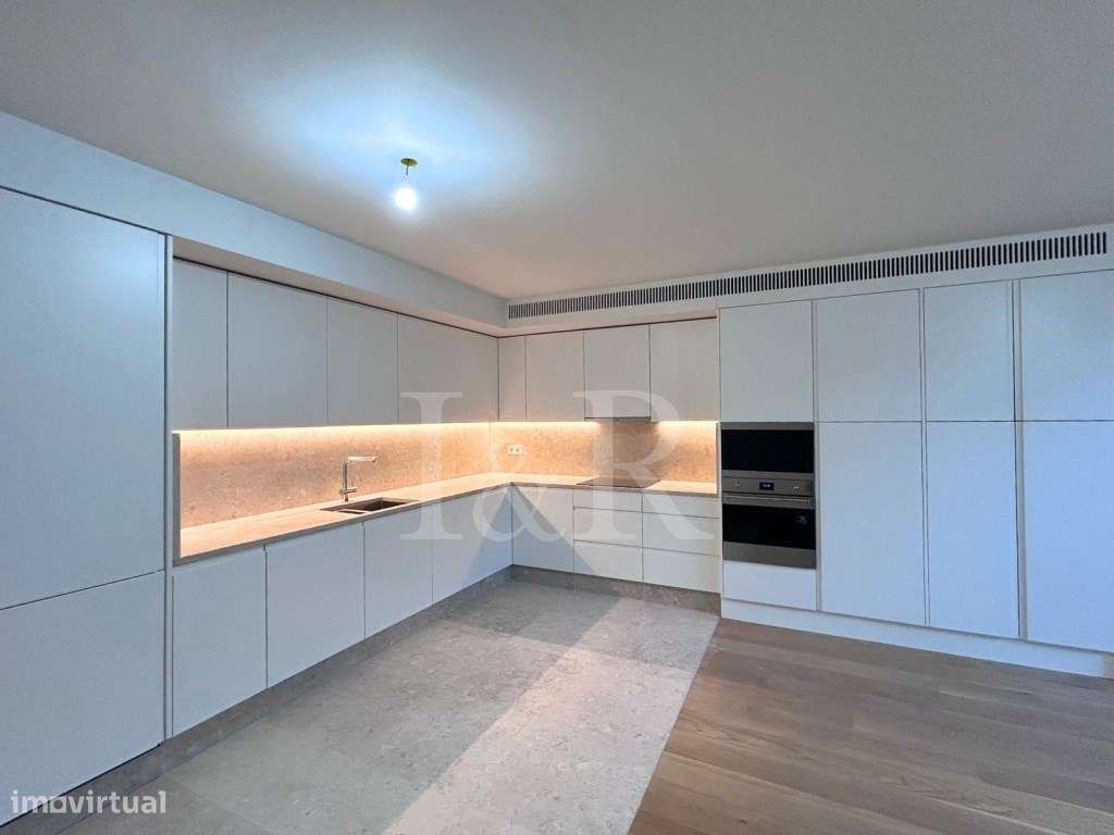 Apartamento T2 duplex com jardim e estacionamento, Capuchos Residen... - Grande imagem: 5/44