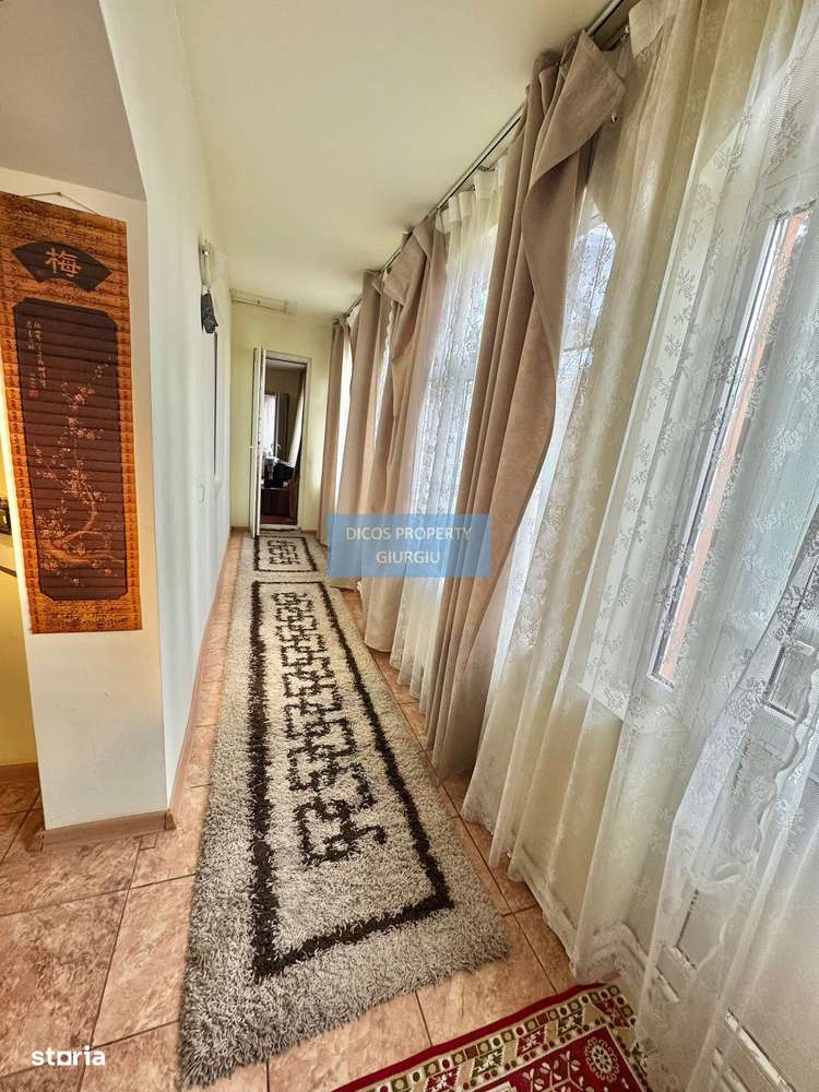 De vânzare casă cu 4 camere, garaj-9