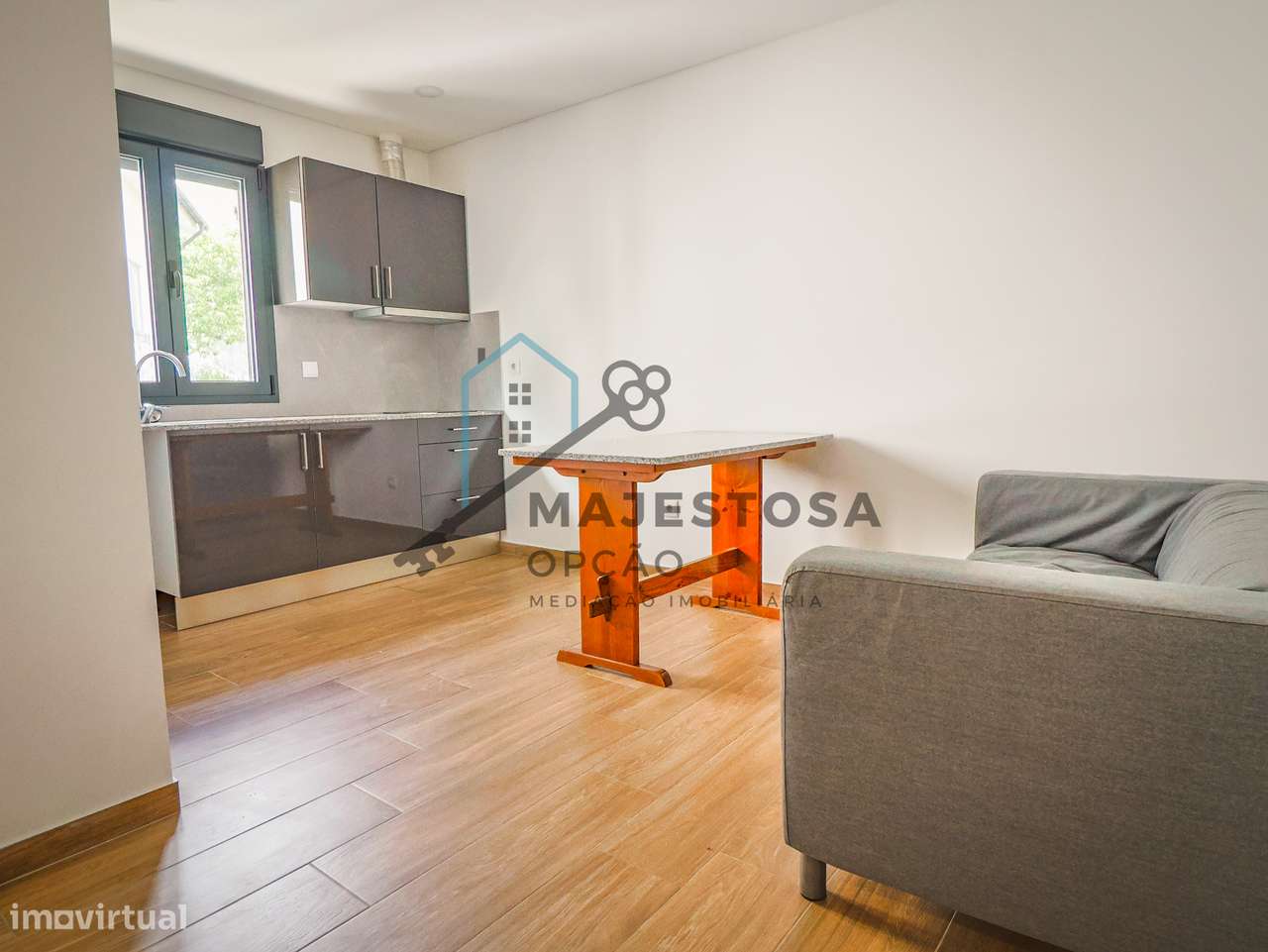 Moradia com 4 Apartamentos T1 — Gualtar, Braga-25