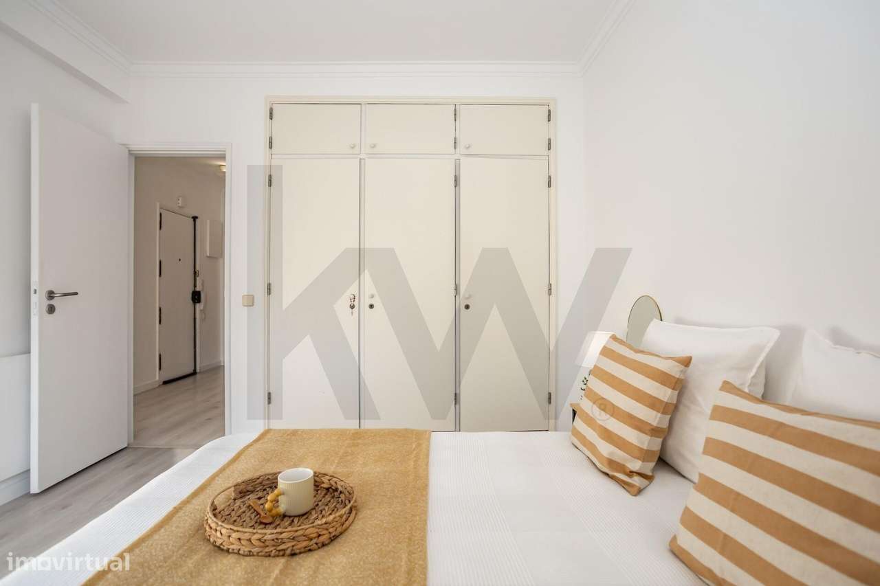 Apartamento T2 na Rua da Liberdade em Almada-17