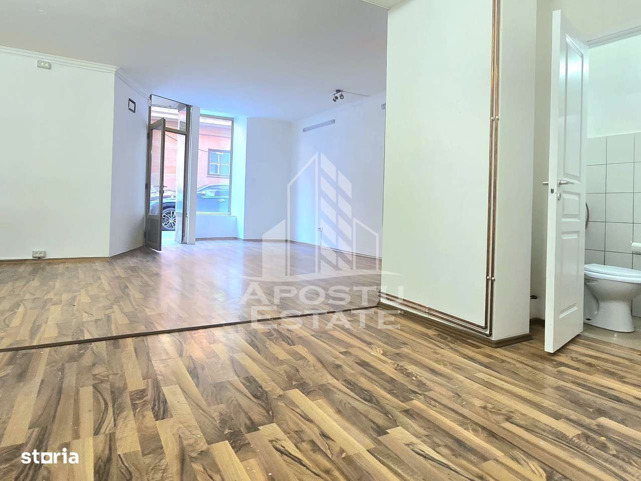 Spatiul comercial central - Imagine principală: 3/11