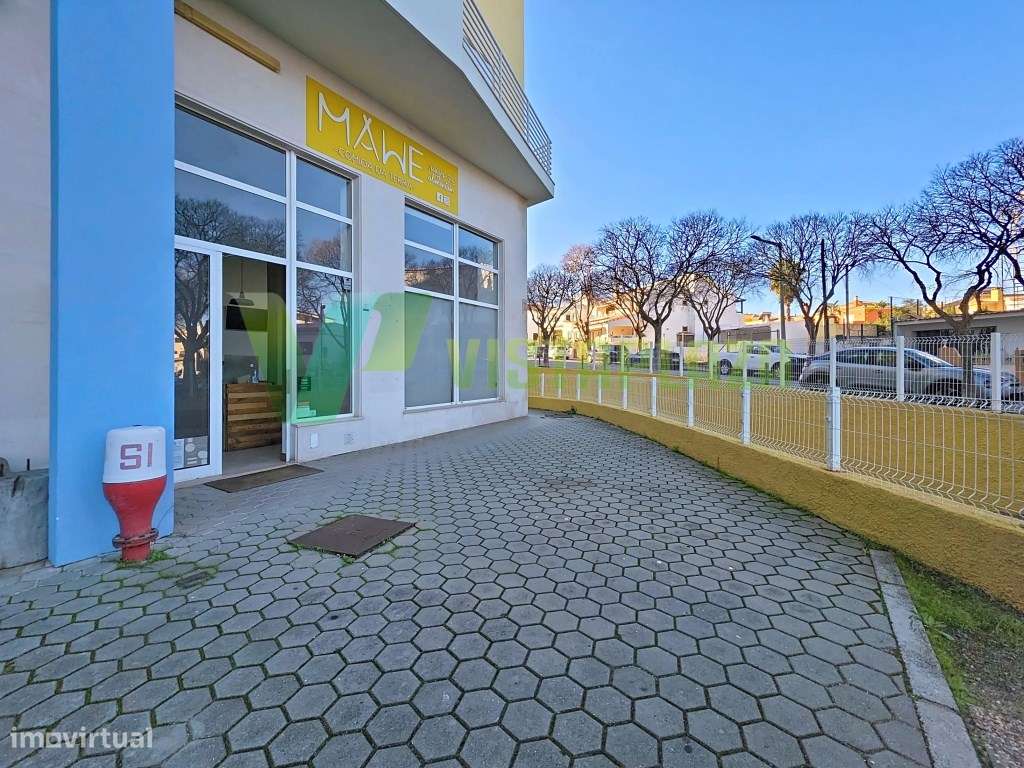 Snack Bar/Pastelaria com Esplanada em Zona Residencial de Portimão - Grande imagem: 5/25