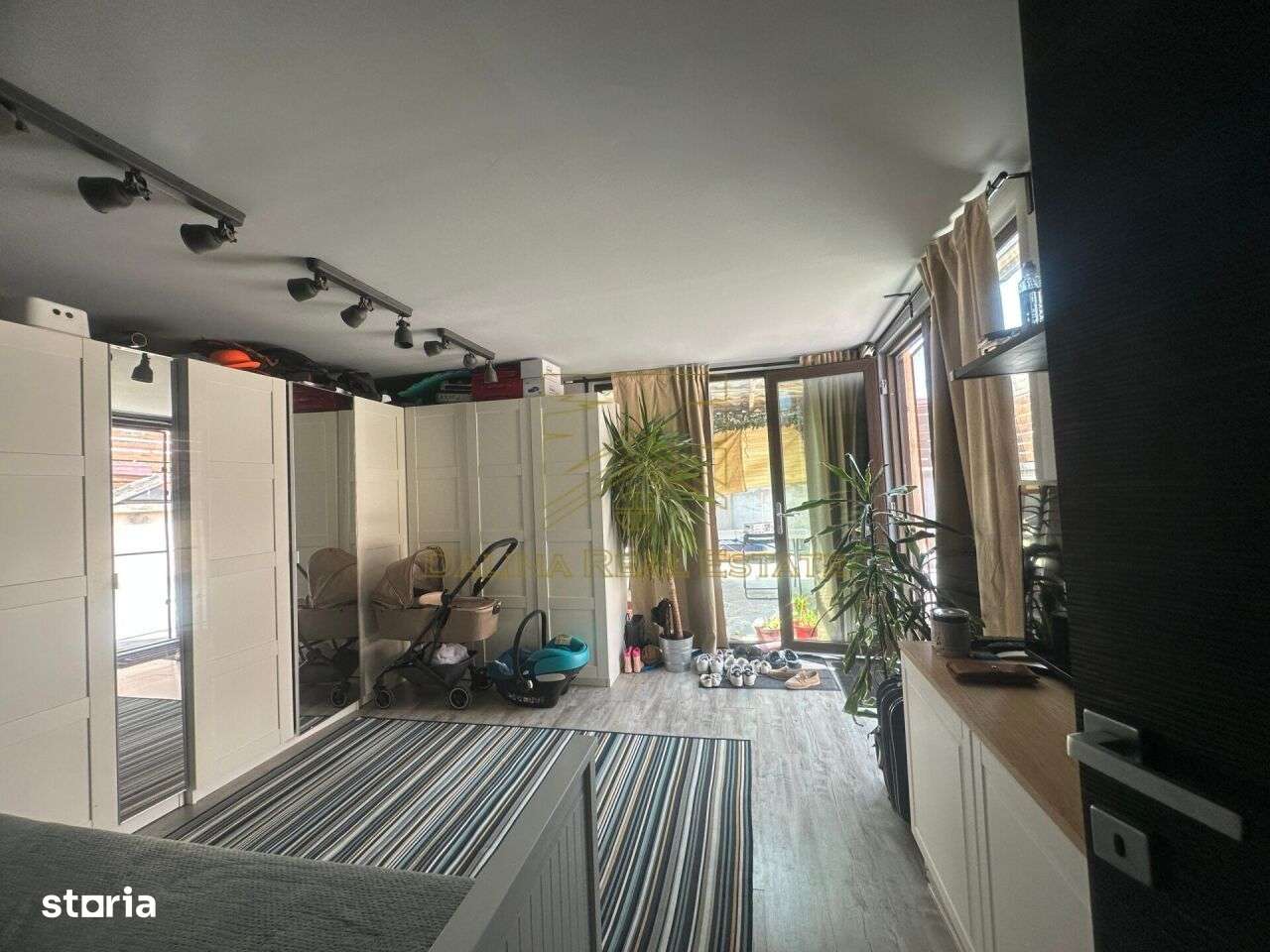 Vanzare - Proprietate cu Potential-Locuinta si Business - Imagine principală: 1/20