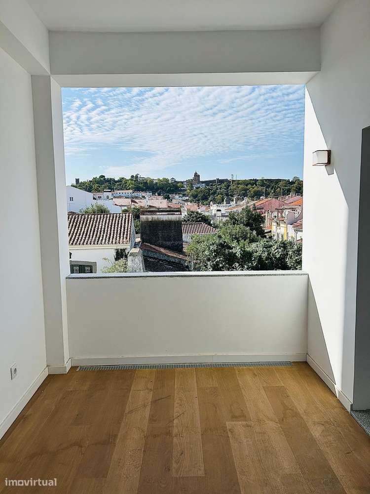 T3 totalmente renovado no centro de Montemor-o-Novo - Grande imagem: 3/25