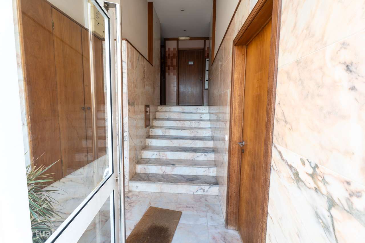 Apartamento T2 Renovado no Centro de Estarreja-9