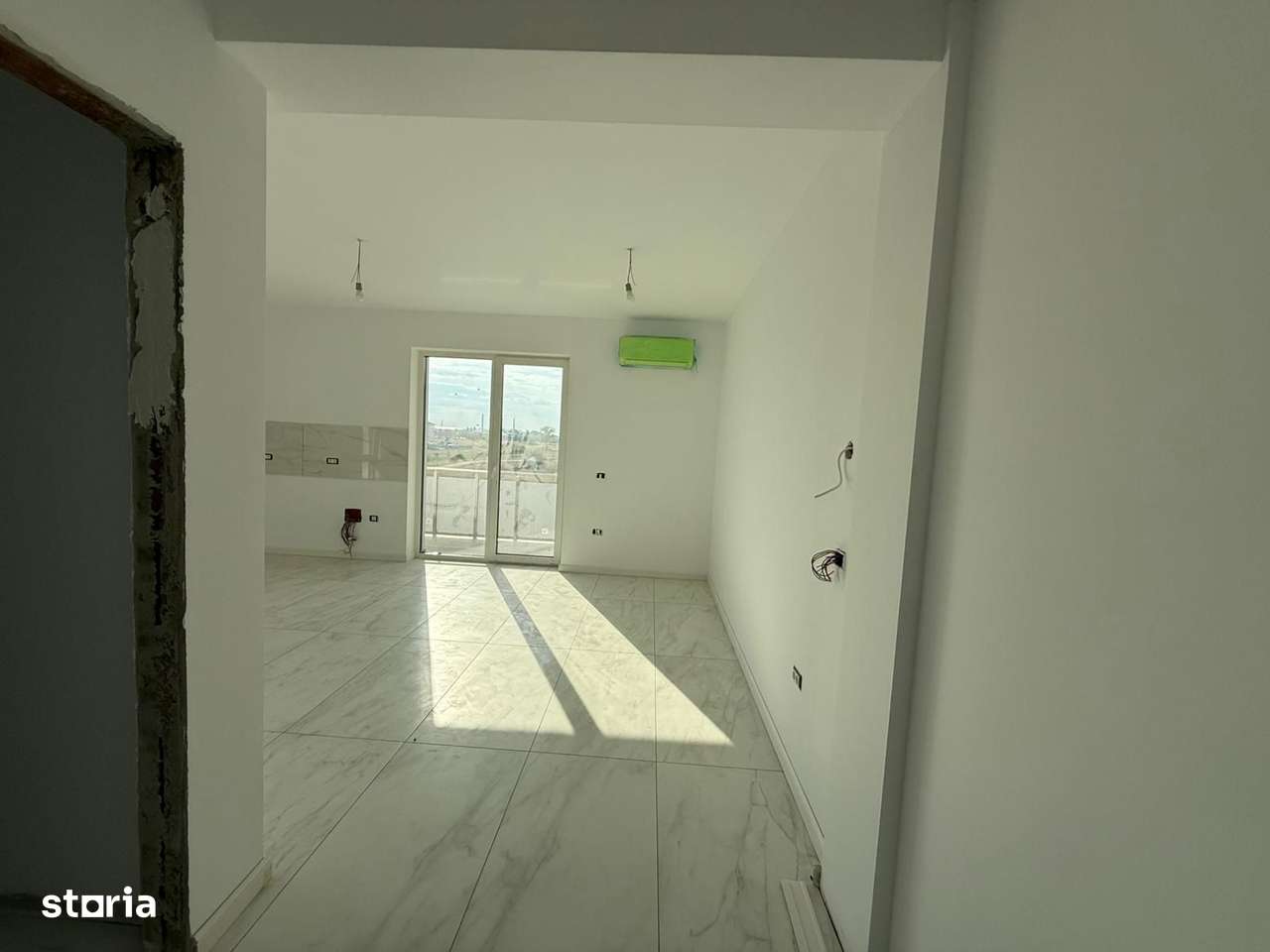 PENTHOUSE CU TERSA DE 45 MP -APARTAMENT CU 2 CAMERE-COMISION 0% - Imagine principală: 4/8