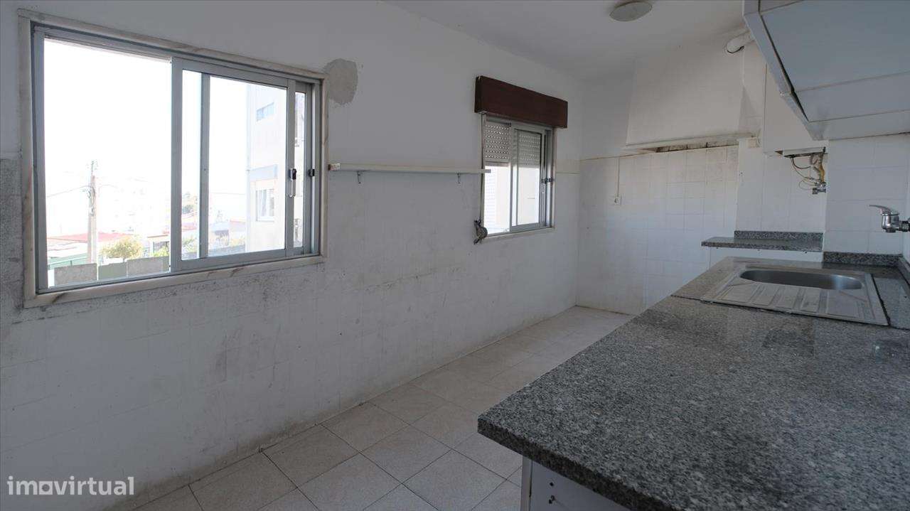 Apartamento T3 Para Renovar - Grande imagem: 5/16