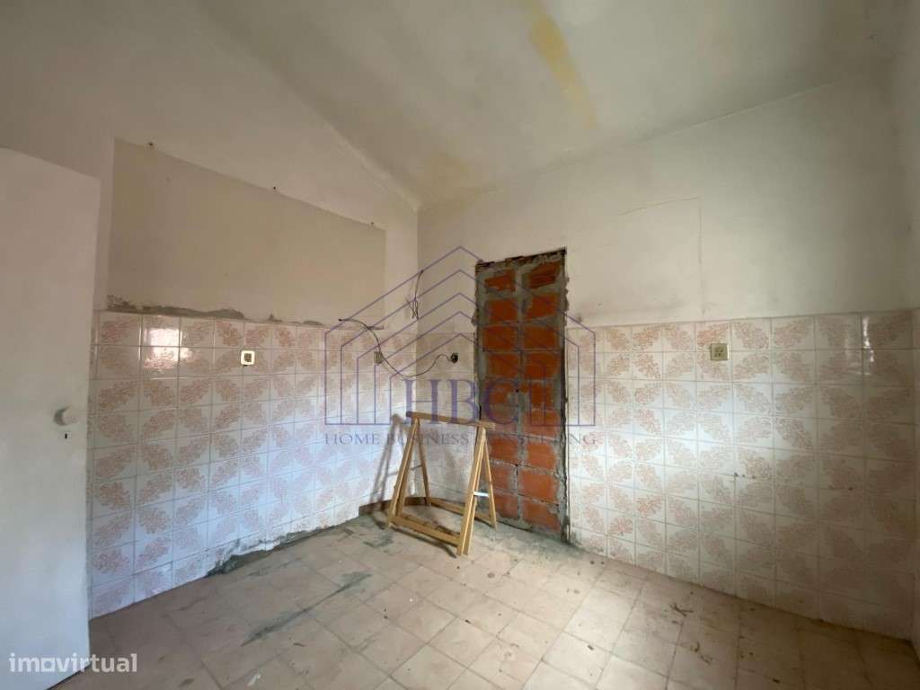 Moradia T3+1 com Grande Potencial na Lagoa de Albufeira - Sesimbra-11