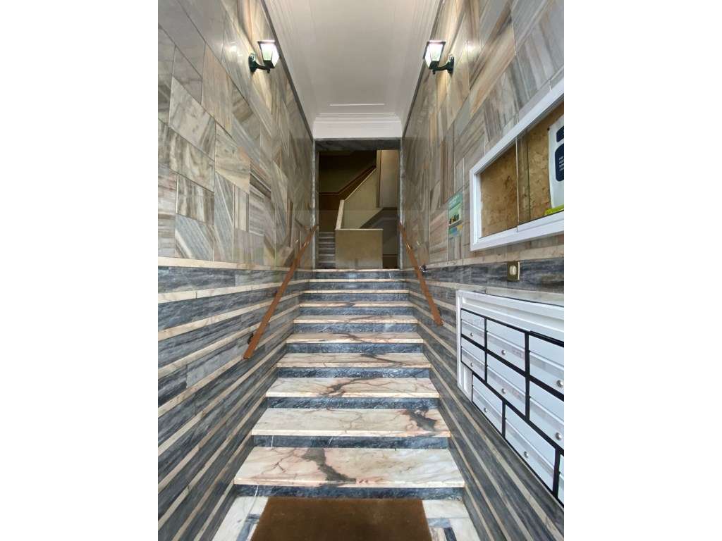 Apartamento T2 com 2 varandas - Grande imagem: 2/20