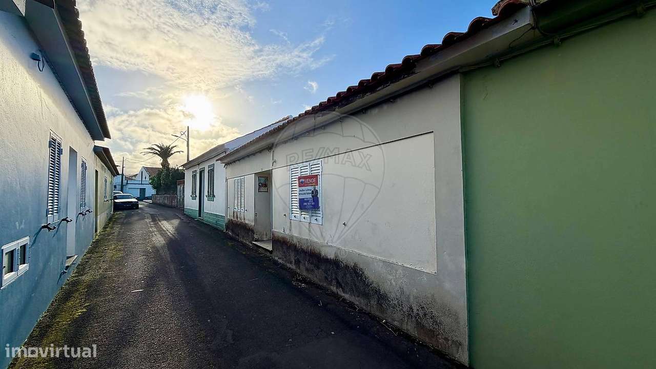 Moradia T1 para venda - Grande imagem: 2/22