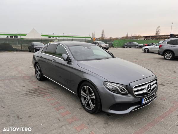 Mercedes-Benz E 220 d Aut. - 9