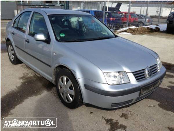 Volkswagen Bora 1.6/1.8 TDi 2000 para peças - 2