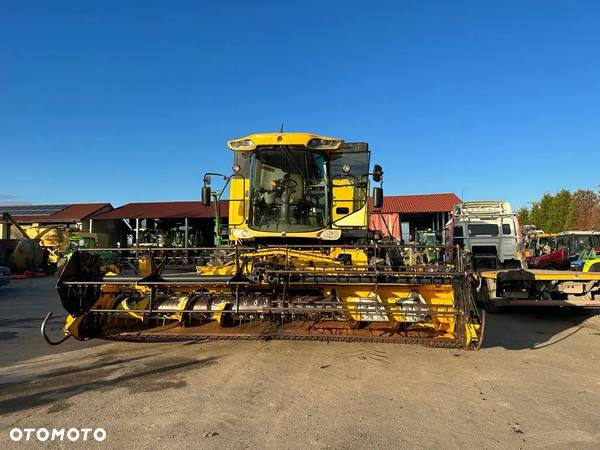 New Holland CS 640 - 13