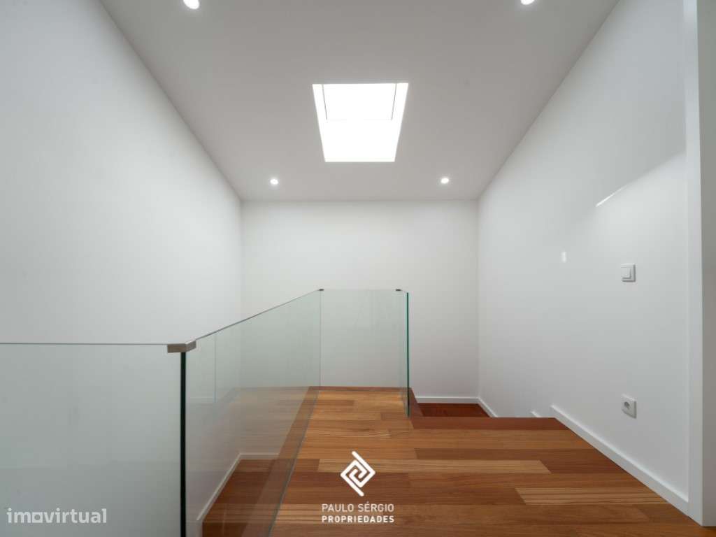 Apartamento T3 Duplex em Espinho-8