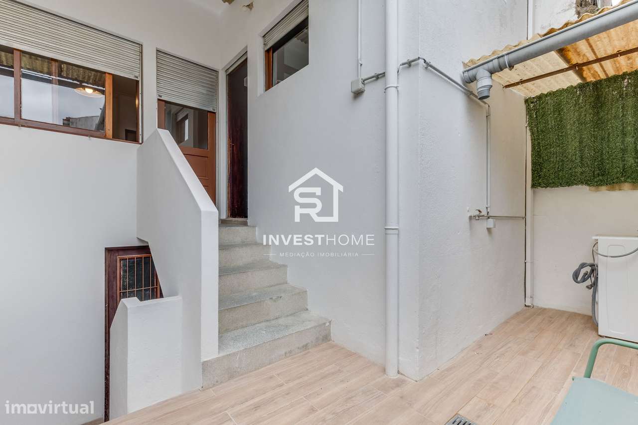 Prédio | 4 Apartamentos T2 | Licença AL ativa | Porto-48