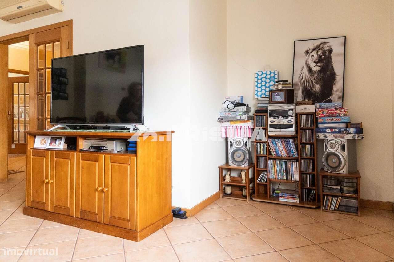 Duplex T3 com Terraço em Alcains – Casa Ideal para Quem Procura Espaço-27