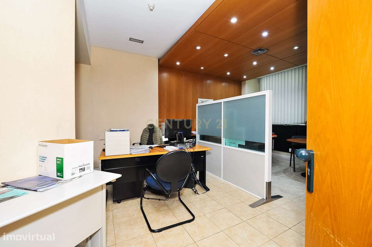 Edifício Areeiro de 2.230m2 p/ Residência Universitário c/ Projeto Apr-11