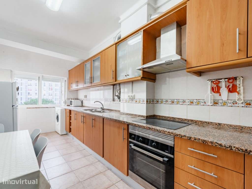 Apartamento T3 no Vale da Amoreira - Último andar-21