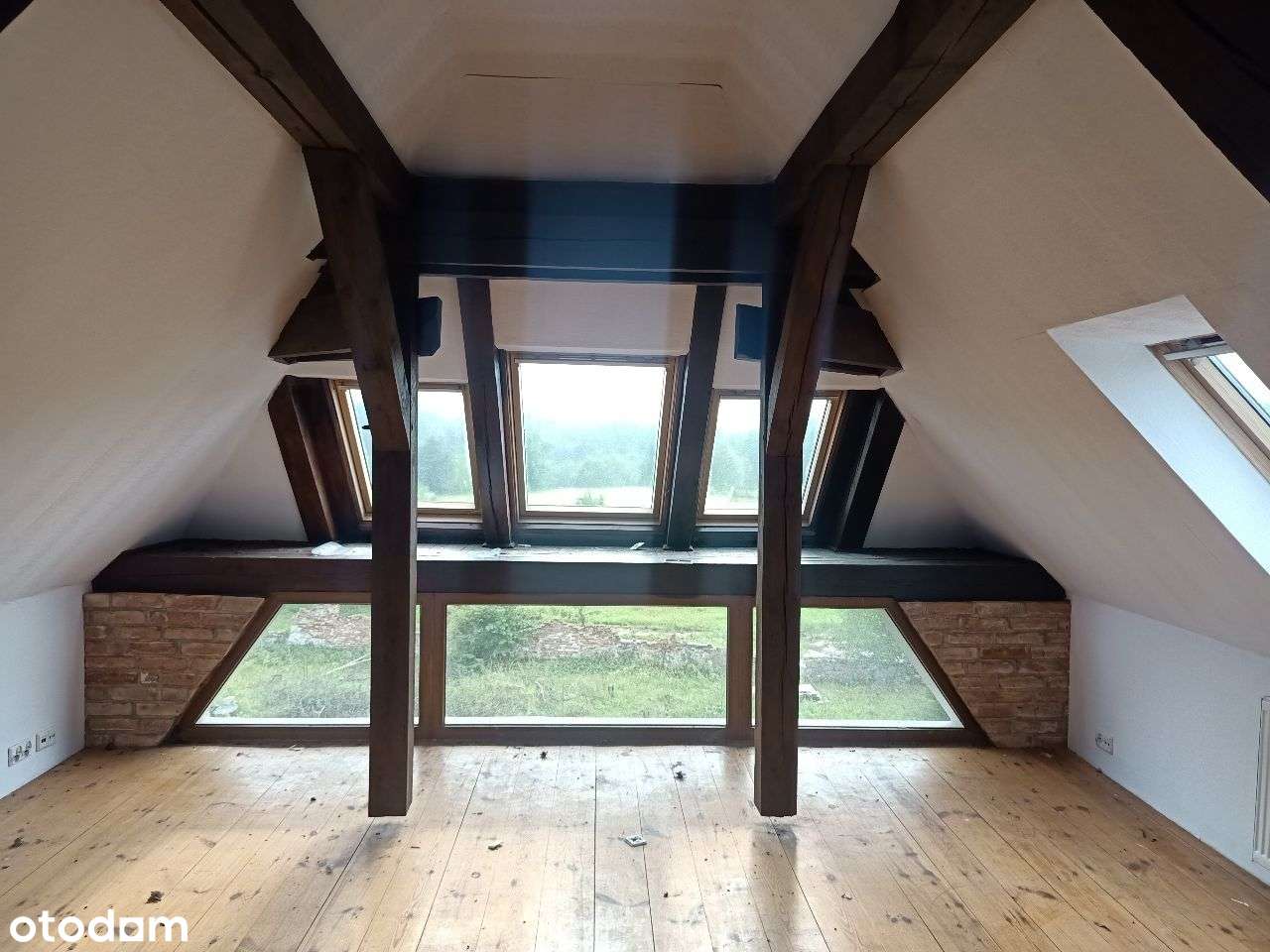 Dwór w Oskowie Lęborskim 483m2 sprzedam-17