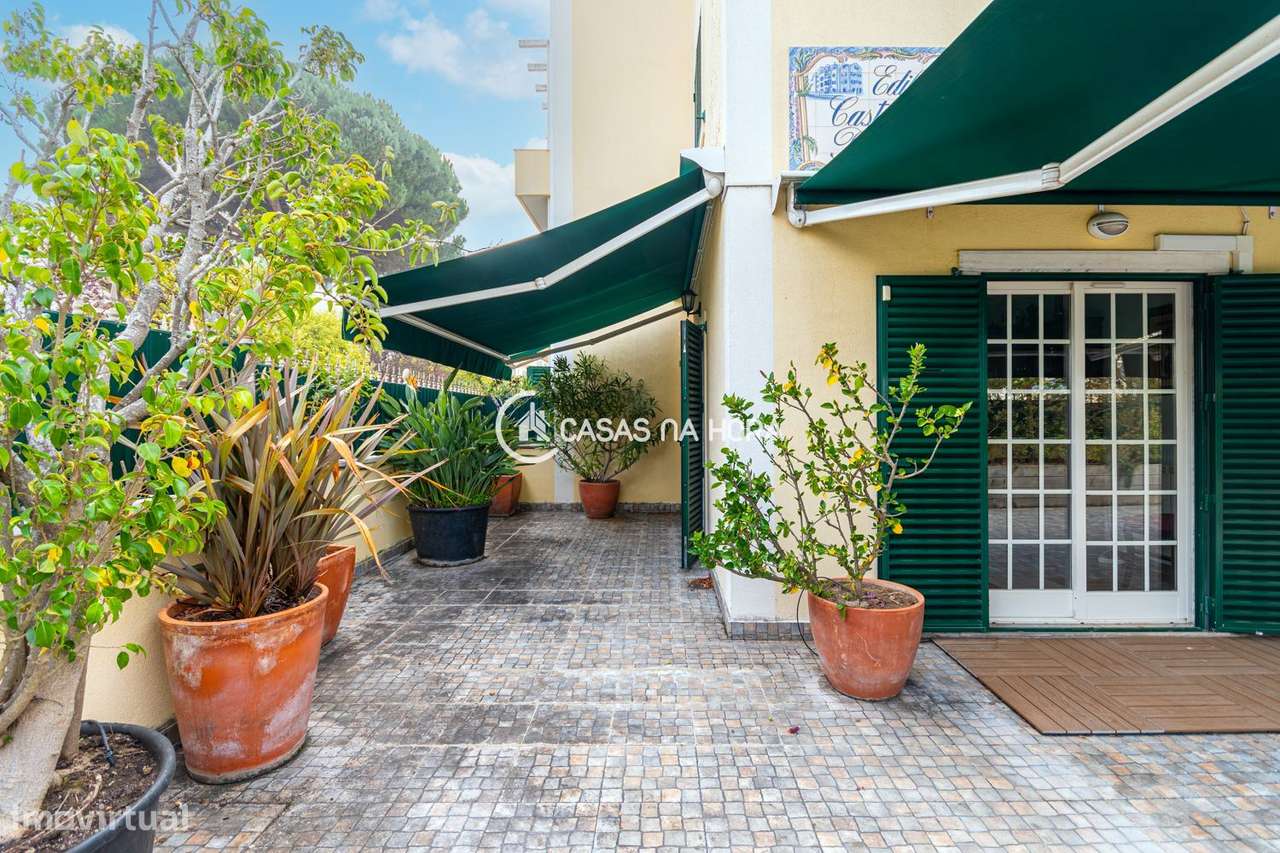 T2 com terraço enorme na Rua Paul Harris, no bairro do  Buzano. - Grande imagem: 5/30