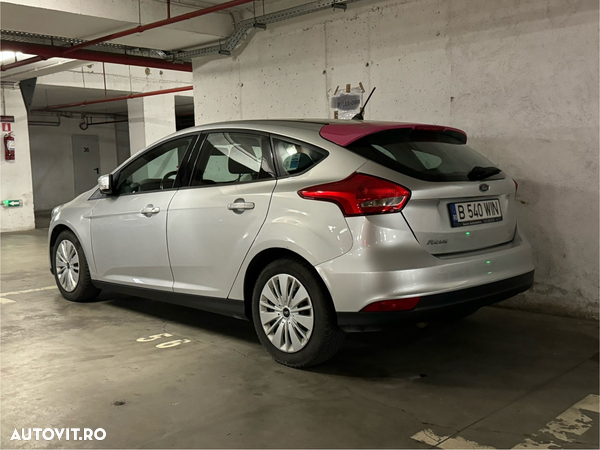 Ford Focus 1.0 EcoBoost Trend - 12
